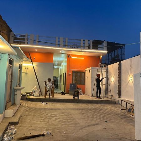 Shakuntala Guest House Ayodhya Ngoại thất bức ảnh