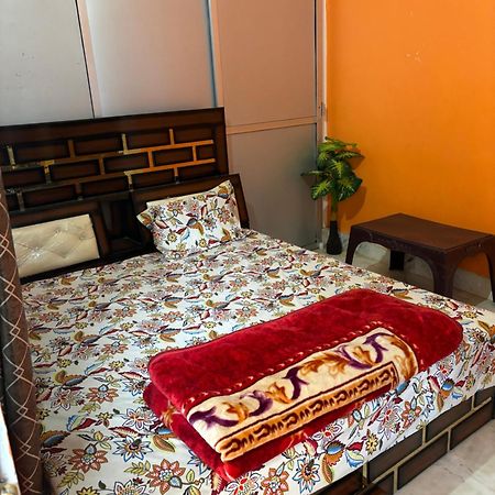 Shakuntala Guest House Ayodhya Ngoại thất bức ảnh