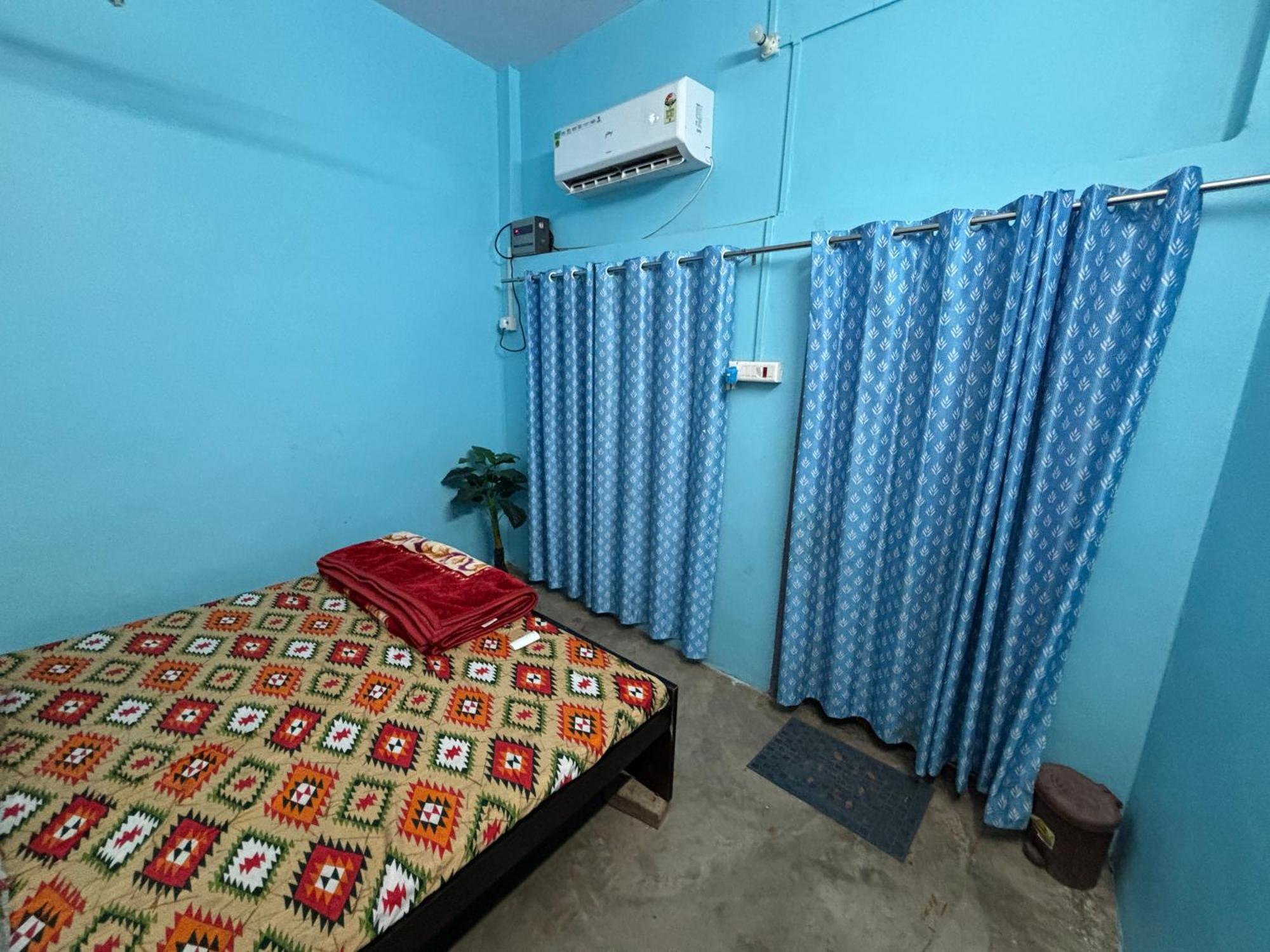 Shakuntala Guest House Ayodhya Ngoại thất bức ảnh